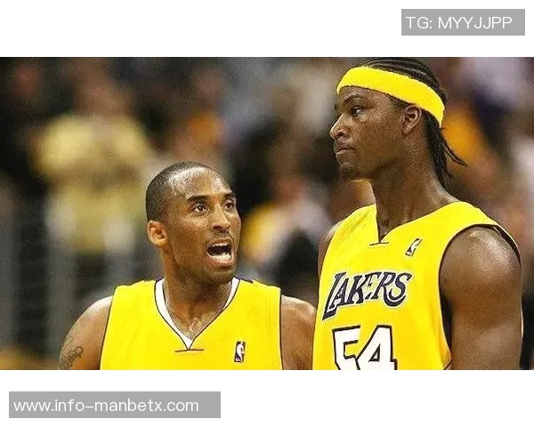 夸梅质疑詹姆斯年龄问题为何仍能完成隔人扣篮的表现